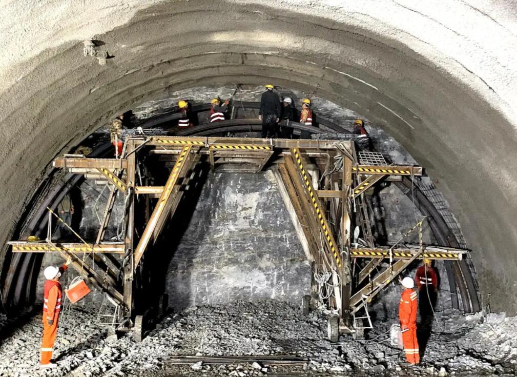 我国地铁车站暗挖工法综述与展望