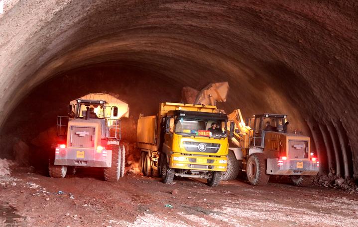 东阳最长最宽隧道工程实行首件作业施工-资讯-隧道网