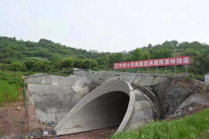 金甬铁路嵊州段隧道图片