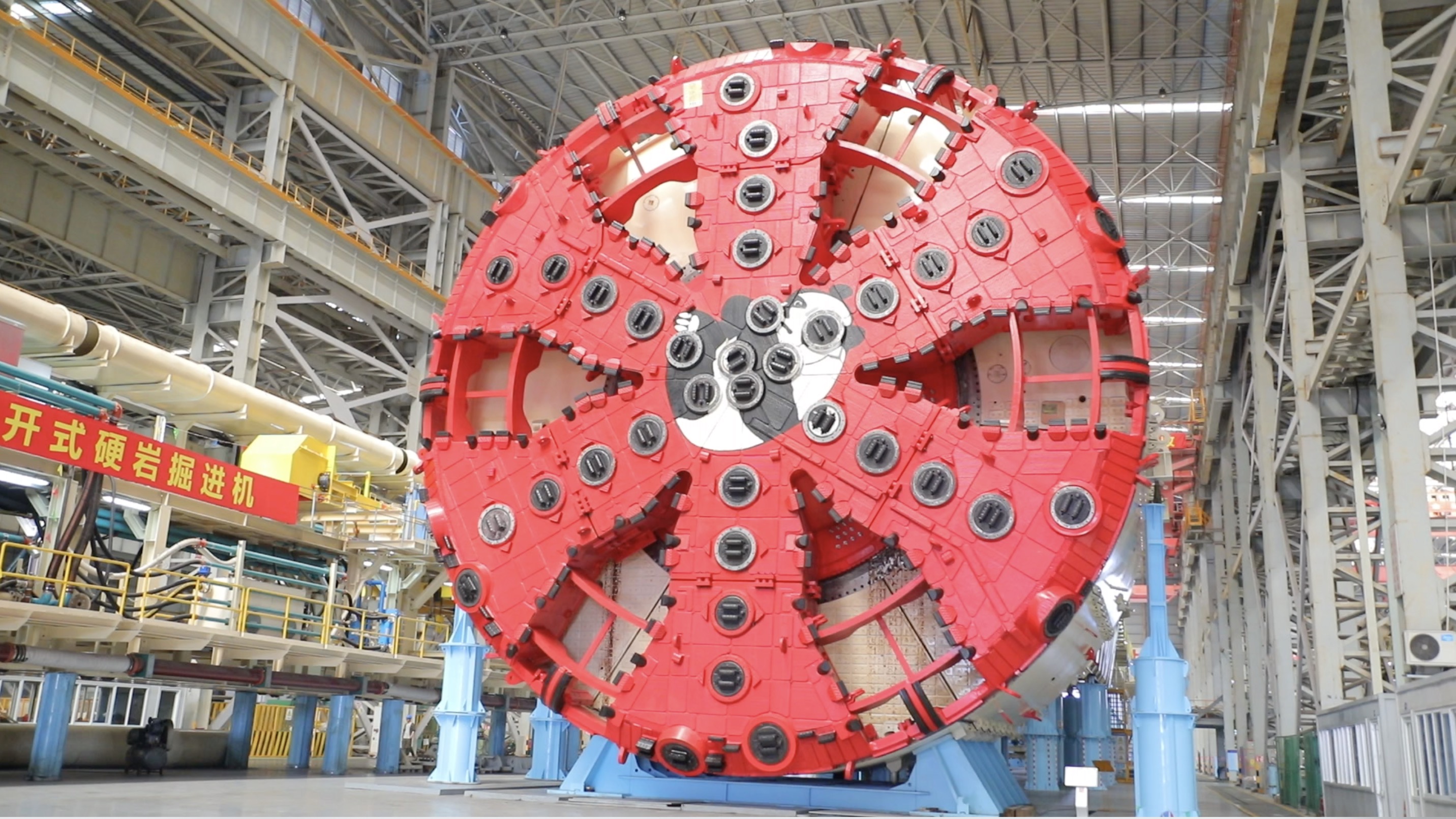 制造的复合地层超大直径泥水盾构机"振兴号"完成出厂验收-资讯-隧道网