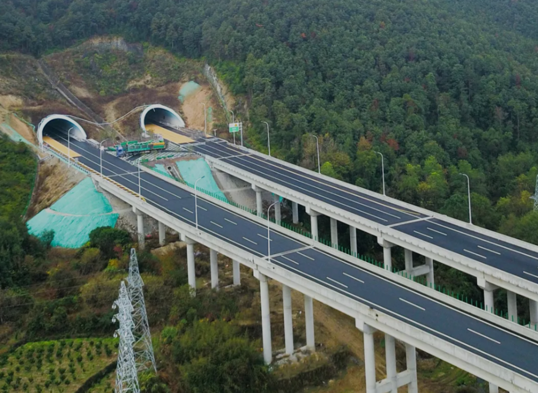 融杭接沪新通途杭绍台高速台州段正式通车