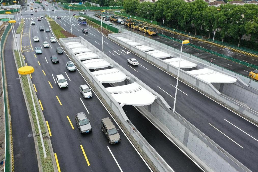 苏州金鸡湖隧道全线通车
