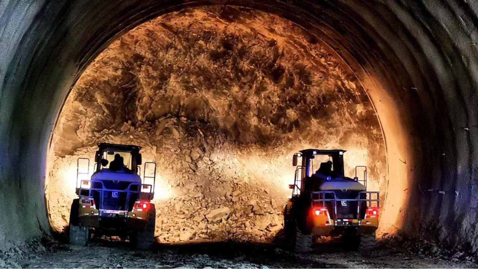 乌新疆尉高速天山胜利隧道进口端左洞开挖突破七公里-资讯-隧道网