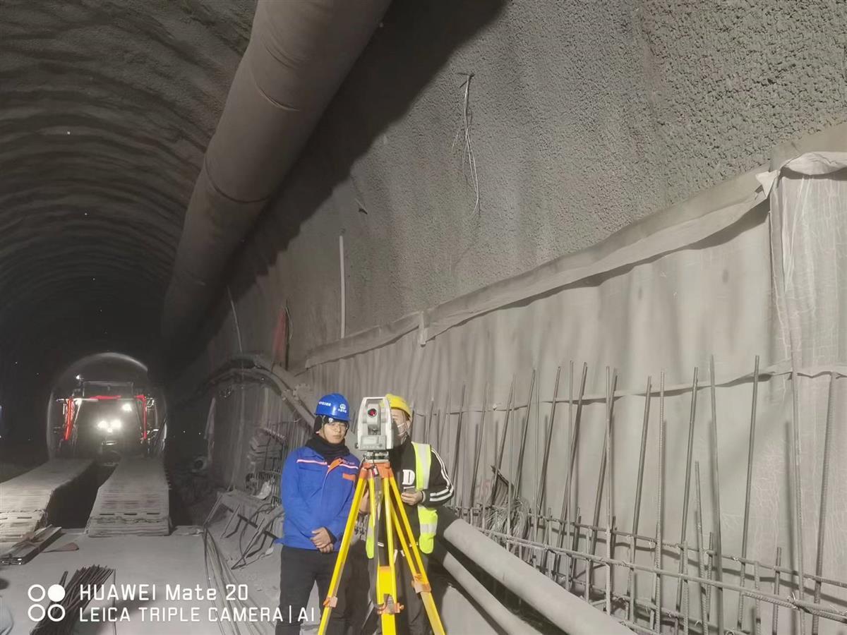 陕西富县铁路项目安子头隧道正洞掘进突破3000米