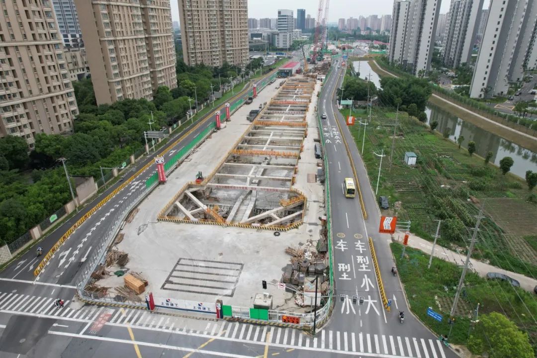 上海嘉闵线1标城北路站3区主体结构顺利封顶
