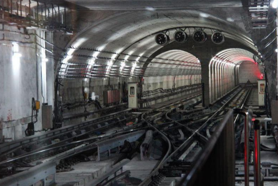 无中间井转换的类矩形顶盾一体机的研制（潘汪洋）