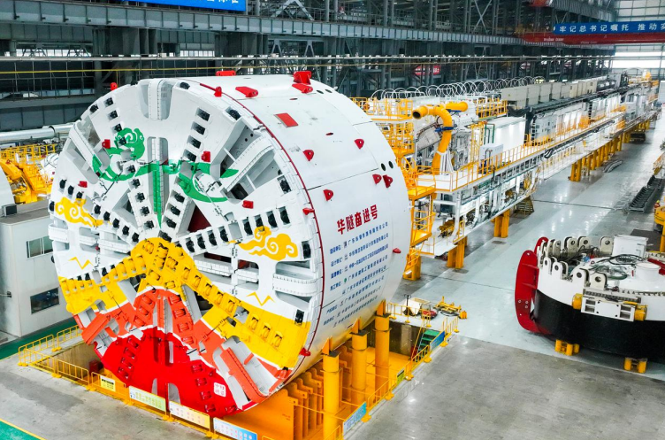 超大直径泥水TBM双模掘进机实践应用分析与探讨（李飞）