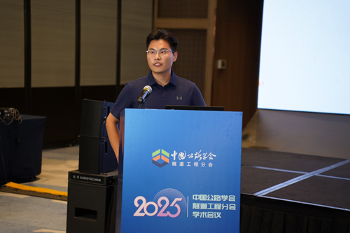 非均勾地层地铁隧道盾构掘进掌子面稳定性研究（孔德森）