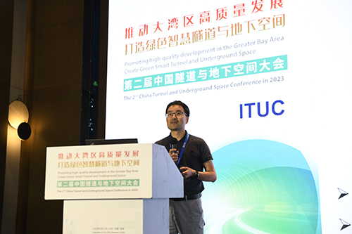 复杂破碎围岩公路隧道增阻变形支护理论与低碳建造技术（周彪）